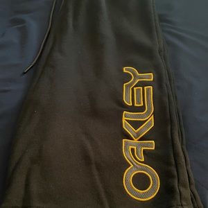 Oakley men’s shorts